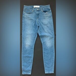 Levi Strauss Mid-Rise Skinny Jeans